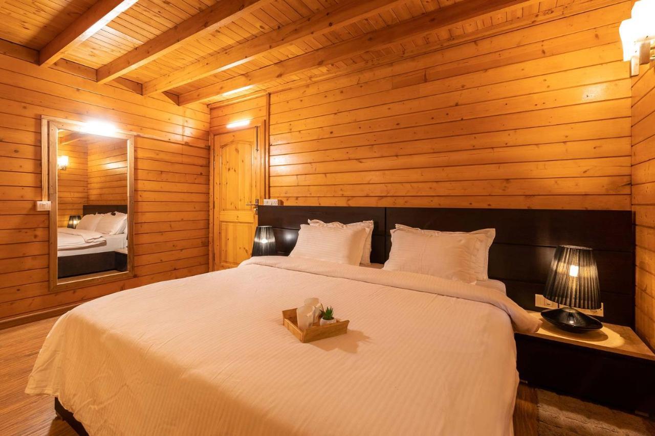 Nature'S Abode - The Wooden Villa At Morjim By Stayvista Exterior foto